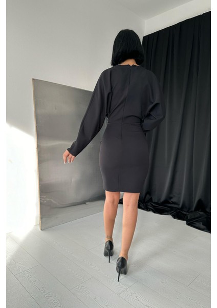 Zincir Detaylı Elbise fırsatları