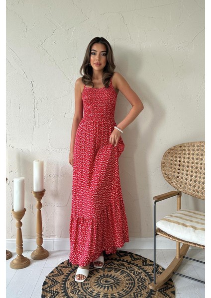 Eteği Fırfırlı Elbise