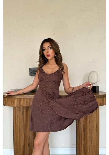 Jakarlı Asimetrik Elbise modelleri