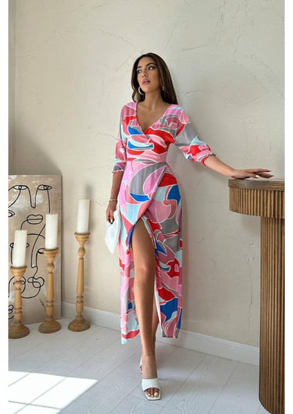 Desenli Yırtmaçlı Elbise