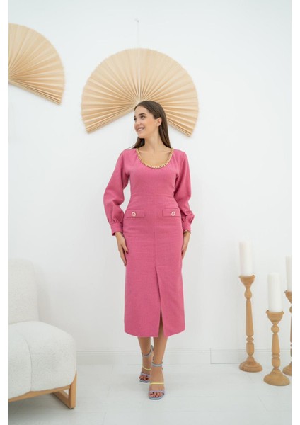 Geniş Boğazlı Elbise