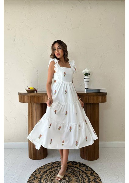 Sıfır Kol Fırfırlı Elbise