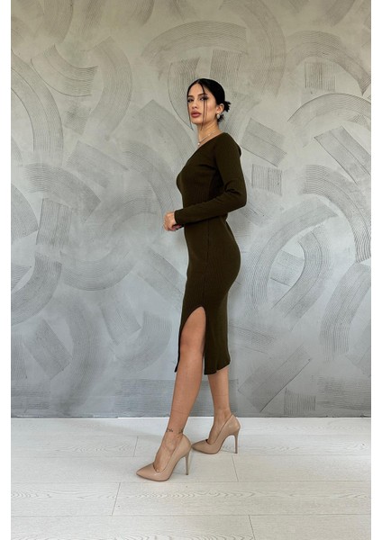 Eteği Yırtmaçlı Triko Elbise fiyatları