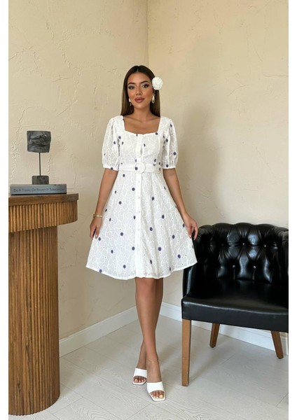 Kemerli Kare Yaka Elbise