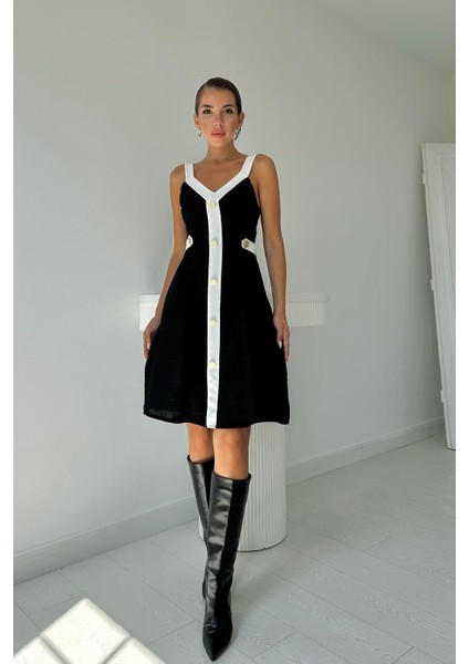 Süs Cepli Askılı Elbise