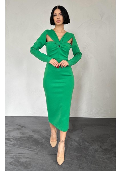 Göğüsü Büklüm Elbise