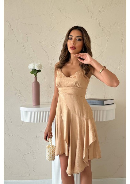 Jakarlı Asimetrik Elbise modelleri