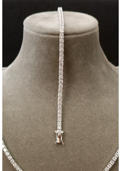 Zarif Su Yolu Bileklik - 925 Ayar Gümüş & Işıltılı Taşlar fırsatları