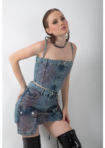 Denim Crop Top ve Cepli Asimetrik Mini Etek Takım