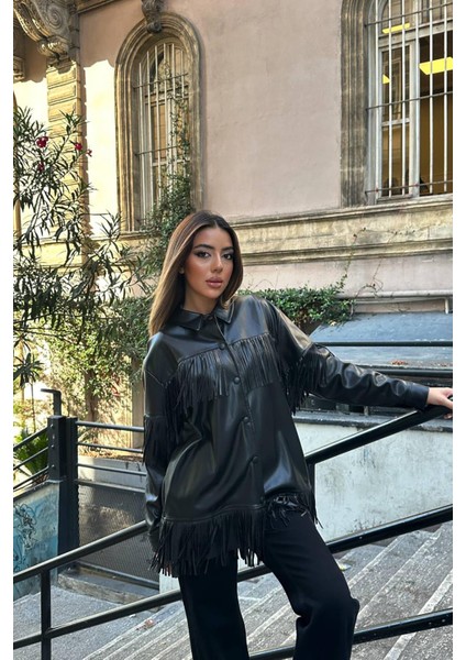 Püsküllü Deri Gömlek