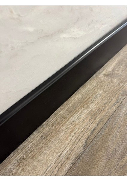 10 cm Yalı Serisi T Model Siyah Pvc Süpürgelik