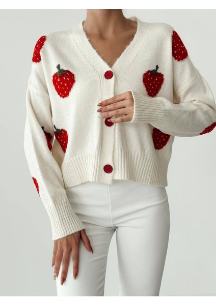 Çilek Desen 3 Düğme Kadın Triko Hırka