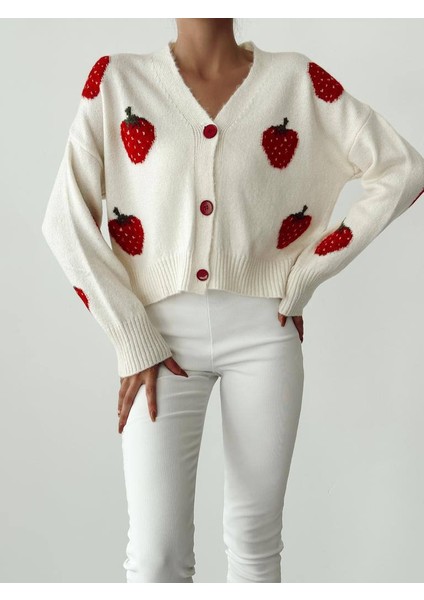 Çilek Desen 3 Düğme Kadın Triko Hırka fiyatları