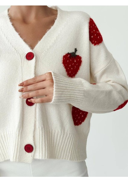 Çilek Desen 3 Düğme Kadın Triko Hırka modelleri