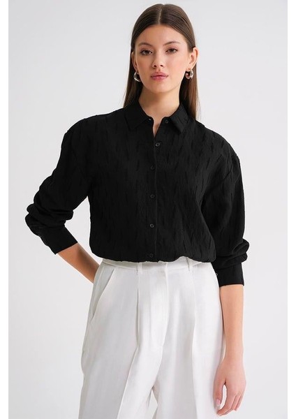 4671 Kadın Yaprak Desenli Uzun Kollu Basic Gömlek Siyah fırsatları