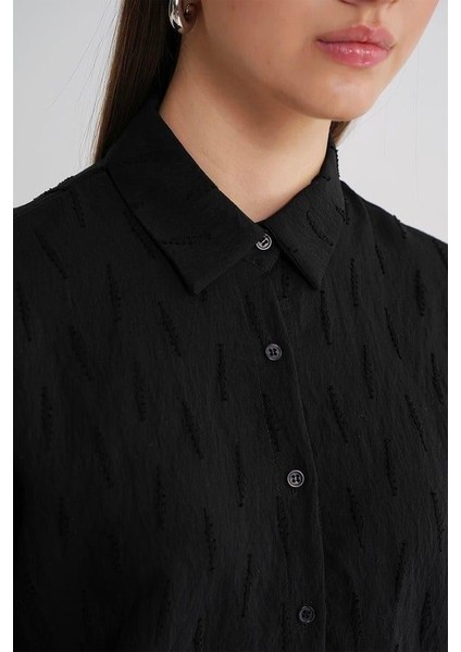 4671 Kadın Yaprak Desenli Uzun Kollu Basic Gömlek Siyah indirimleri