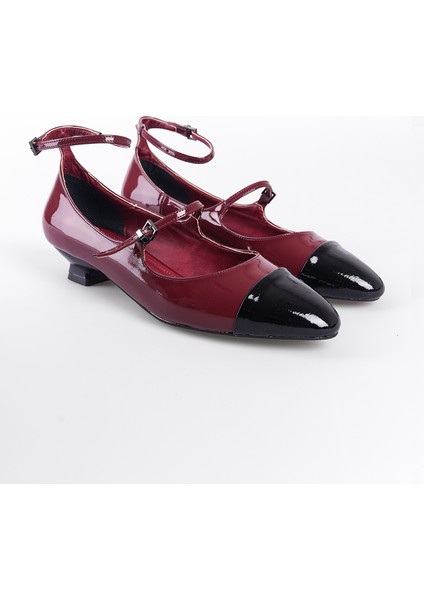 Bilekten Bantlı Kısa Topuklu Kadın Ayakkabı