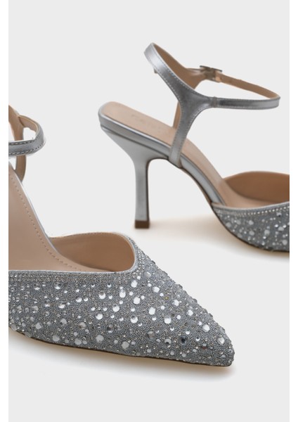 Sivri Burunlu Orta Topuklu Taşlı Kadın Ayakkabı