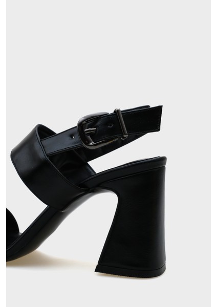 Tina Orta Topuklu Çift Bantlı Kadın Sandalet