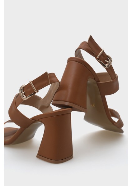 Tina Orta Topuklu Çift Bantlı Kadın Sandalet