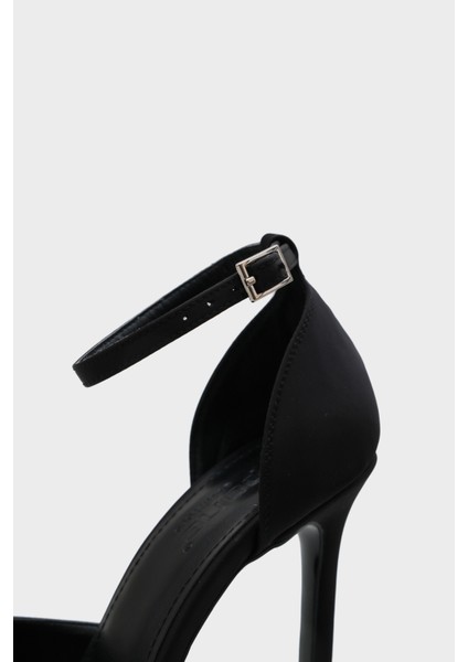 Raine Topuklu Sivri Burunlu Taşlı Bilekten Bantlı Şık Kadın Ayakkabı