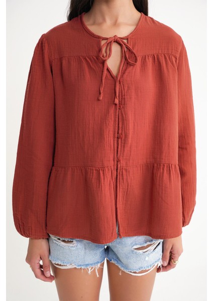 4563 Kadın Yakası Bağlamalı Kolu Lastikli Bol Müslin Gömlek Kiremit indirimleri