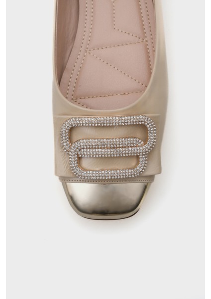 Adina Küt Burunlu Aynalı Taşlı Tokalı Kadın Babet