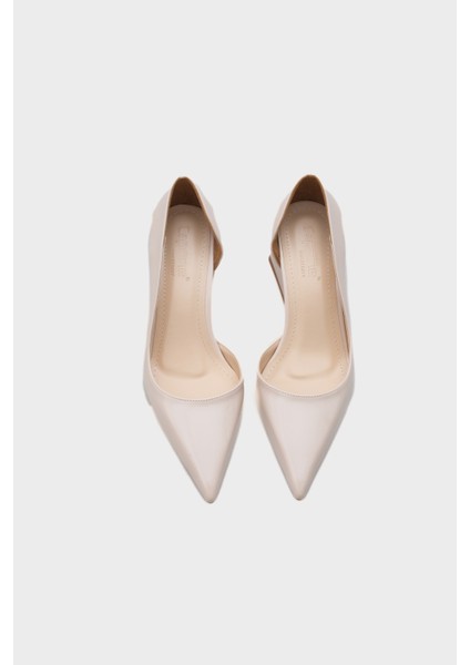 Sivri Burunlu Orta Topuklu Kadın Ayakkabı