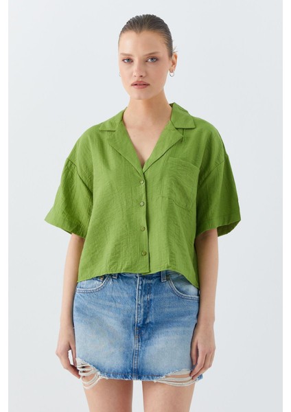 4556 Kadın Cepli Basic Crop Gömlek Olive