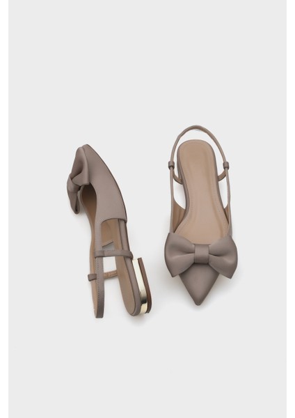 Ania Sivri Burunlu Saten Arkası Açık Kadın Babet