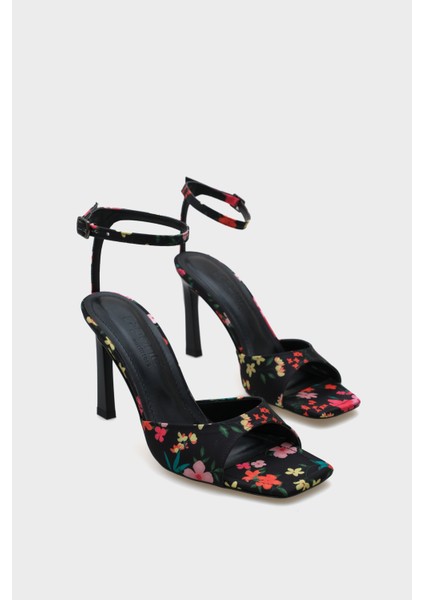 Arkası Açık Küt Burunlu Yüksek Topuklu Çiçek Desenli Kadın Ayakkabı