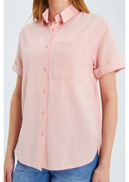 3950 Kadın Oxford Kısa Kollu Basic Gömlek Pudra fırsatları