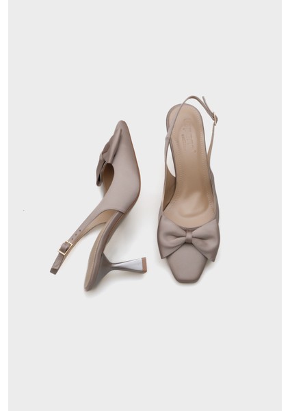Pam Küt Sivri Burunlu Fiyonklu Arkası Açık Saten Kadın Ayakkabı