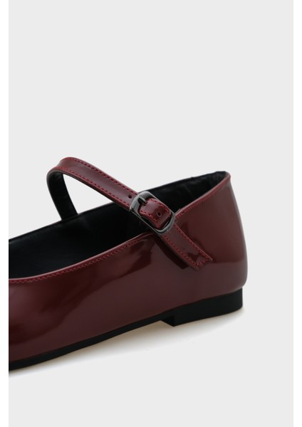 Küt Burunlu Bantlı Marj Jane Kadın Babet