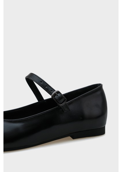 Küt Burunlu Bantlı Marj Jane Kadın Babet