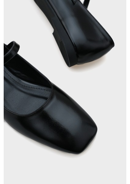 Küt Burunlu Bantlı Marj Jane Kadın Babet