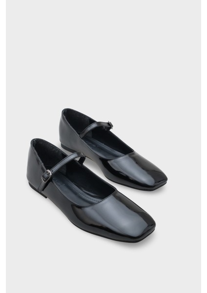 Küt Burunlu Bantlı Marj Jane Kadın Babet