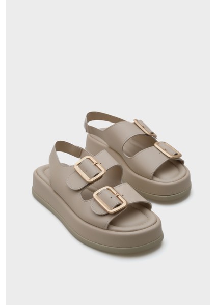 Kadın Dolgu Topuklu Sandalet Suni Deri Düz Desenli 37 Numara