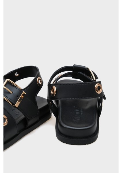 Valene Düz Topuk Metal Aksesuarlı Gladyatör Kadın Sandalet