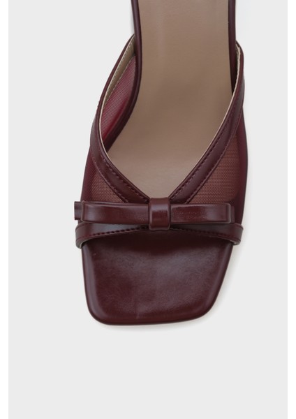 Kadın Orta Topuklu Fiyonklu Fileli Terlik Suni Deri