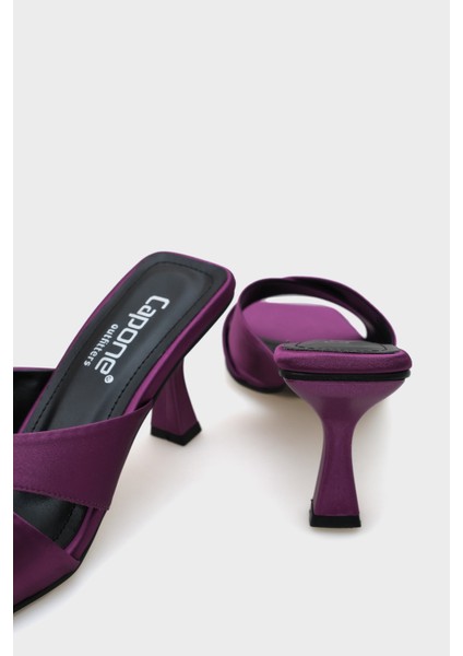 Küt Burunlu Çapraz Bantlı Kum Saati Topuklu Saten Kadın Terlik