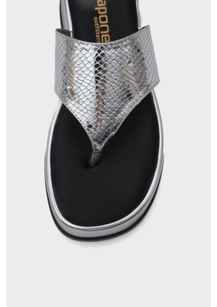 Dolgu Topuklu Taşlı Parmak Arasıı Kadın Terlik