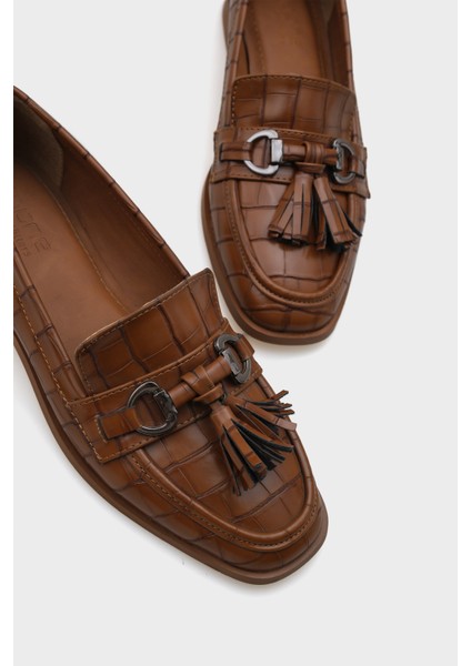 Metal Tokalı Püsküllü Kadın Loafer Ayakkabı
