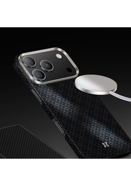 iPhone 17 Pro Uyumlu Kılıfm-Safe Şarj Özellikli Benks Armorair Armorgrid Serisi Kevlar Kapak Siyah