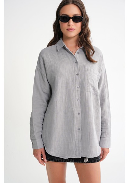 3833 Kadın Oversize Cepli Müslin Gömlek Gri modelleri