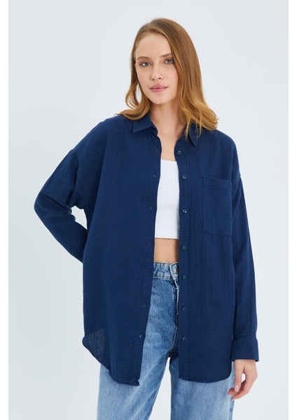 3833 Kadın Oversize Cepli Müslin Gömlek Lacivert modelleri