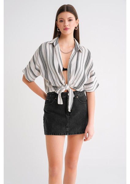 4651 Kadın Önden Bağlamalı Etnik Desen Müslin Gömlek Siyah