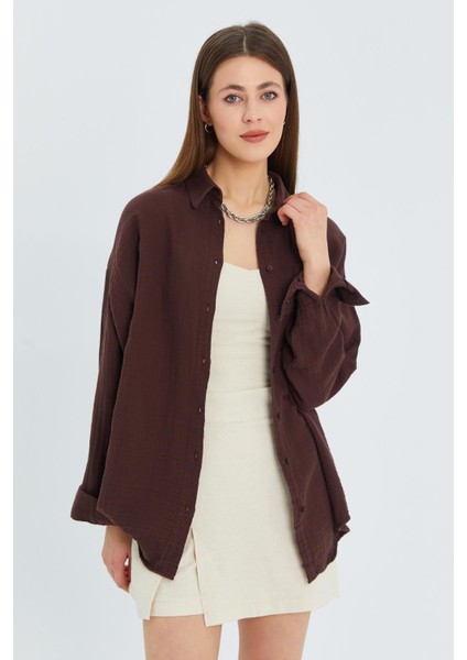 3833 Kadın Oversize Cepli Müslin Gömlek Kahve modelleri