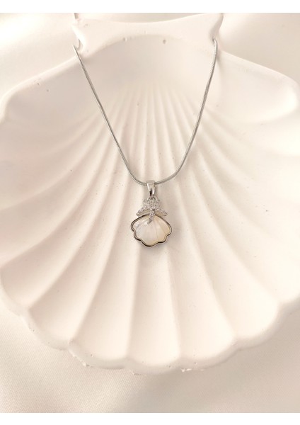 Kadın Çelik Deniz Yıldızı Detaylı Istiridye Model Kolye modelleri