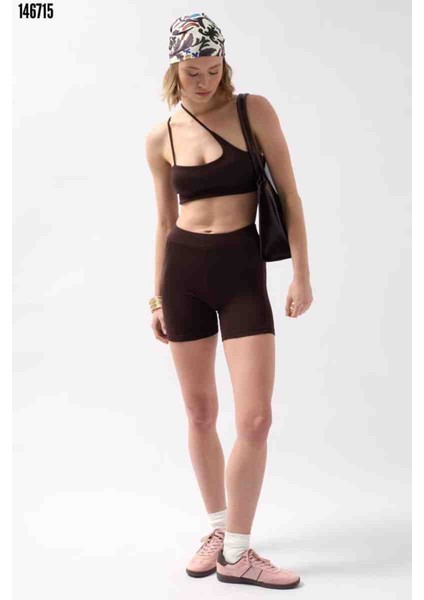 Cep Detay Biker Şort, Kırmızı Gül Figürlü Kolye Hediye fiyatları